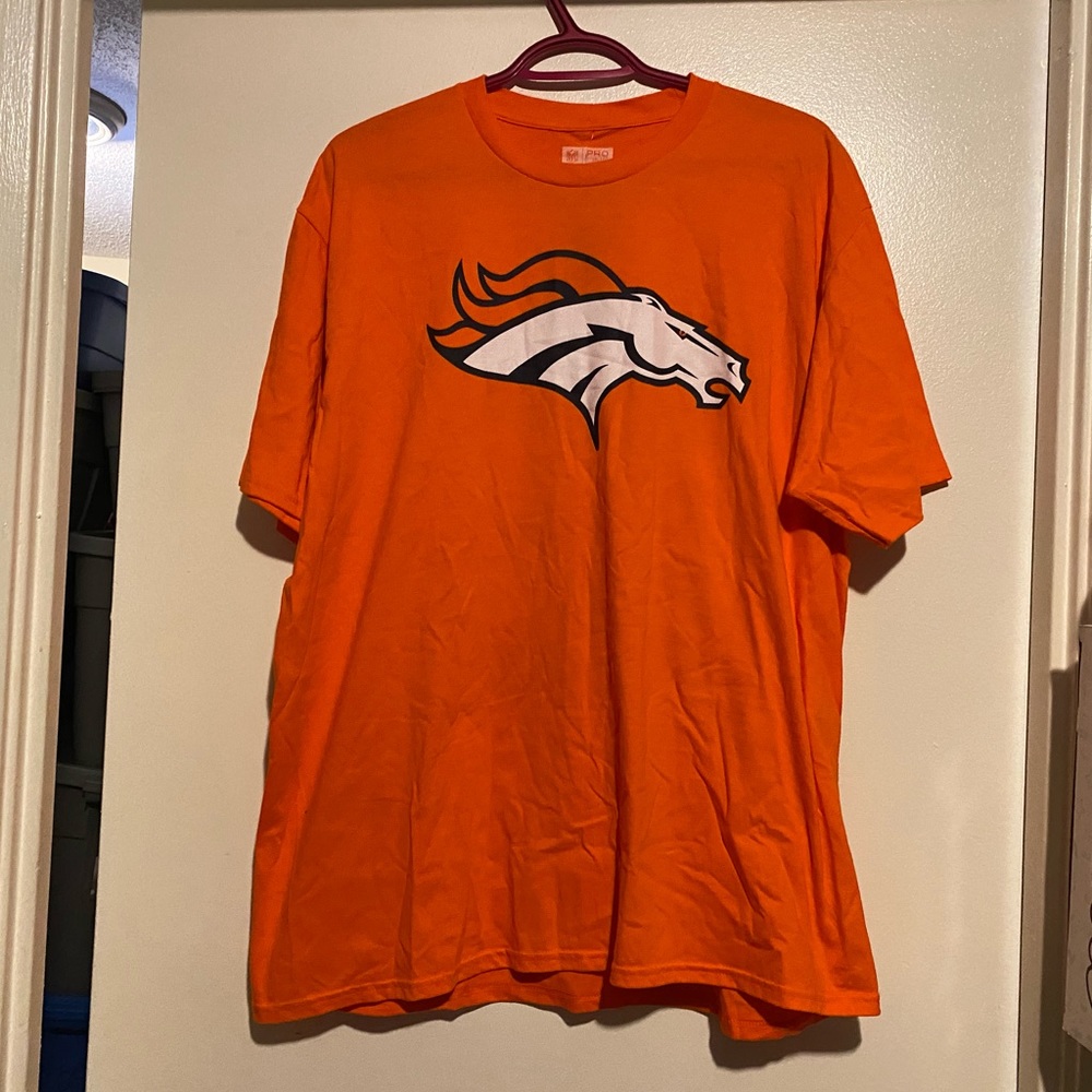 BNWT NFL DENVER BRONCOS KAREEM JACKSON #18 T-SHIRT